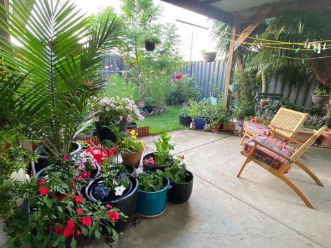 ENTIRE HOME IN WERRIBEE,BEST POSSIBLE LOCATION YOU CAN FIND - Accommodation Noosa 1