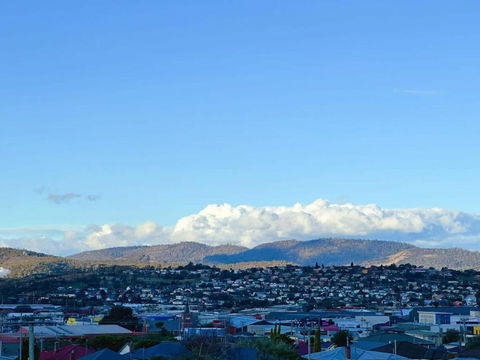 Fonton Blue Holiday Home Close To City And Airport - Accommodation Noosa 2