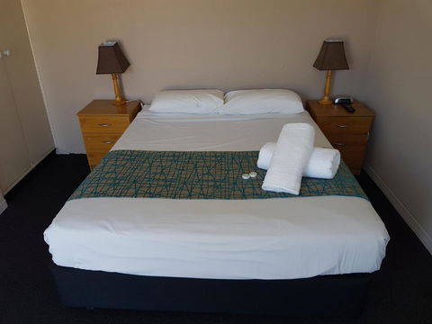 Gateshead Tavern & Motel - Accommodation Noosa 2