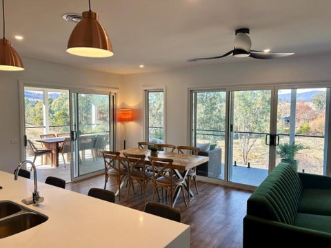 House On The Hill - Accommodation Noosa 1