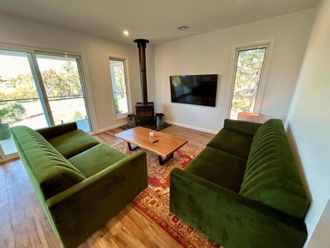 House On The Hill - Accommodation Noosa 2