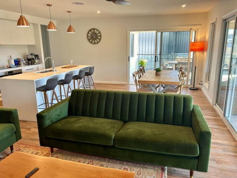 House On The Hill - Accommodation Noosa 3