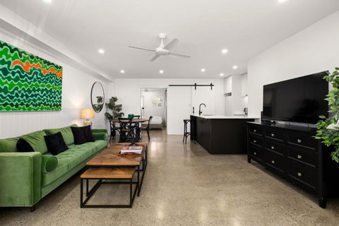 Inviting 1-Bed With Pool By Parks & Shops - Accommodation Noosa 2