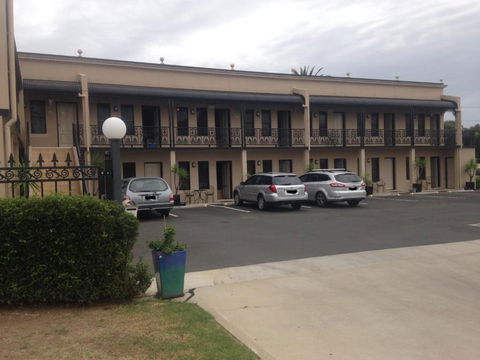 Inverell Terrace Motor Lodge - Accommodation Noosa 2