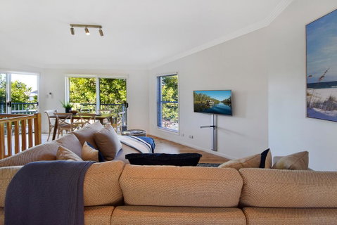Advance Place - Accommodation Noosa 3