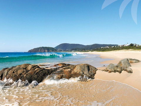 Affordable Twin Peaks 2 - Accommodation Noosa 1