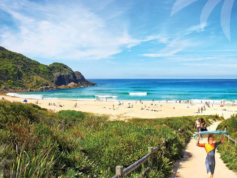 Affordable Twin Peaks 2 - Accommodation Noosa 2