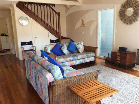 Affordable Twin Peaks 2 - Accommodation Noosa 3