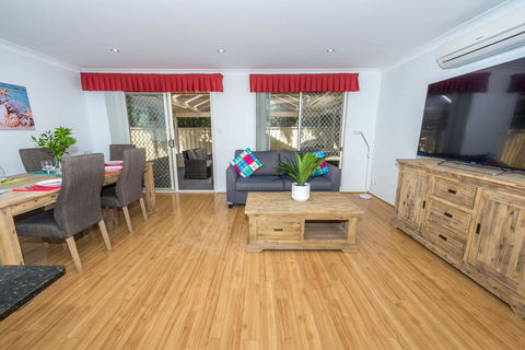 Ajax Avenue 2/35 - Nelson Bay - Accommodation Noosa 2