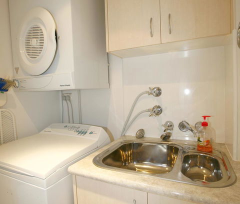 Allamanda U2, - Awesome Location - - Accommodation Noosa 1