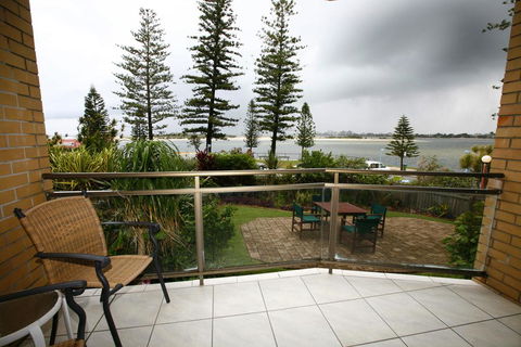 Allamanda U2, - Awesome Location - - Accommodation Noosa 2