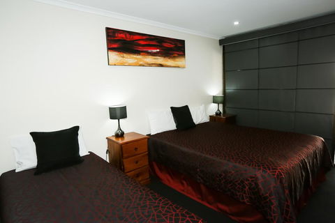 Amber Lodge Motel - Accommodation Noosa 2