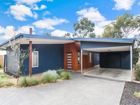 ANGLE BY THE SEA - Anglesea - Accommodation Noosa 0