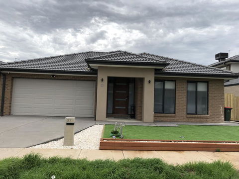 Apple House Upper Point Cook - Accommodation Noosa 0