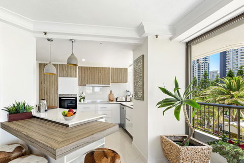 Aqueous Apartment - Accommodation Noosa 2