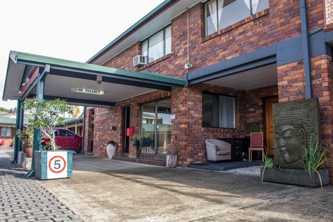 Arabella Motor Inn (formerly South Tweed Motor Inn) - Accommodation Noosa 2