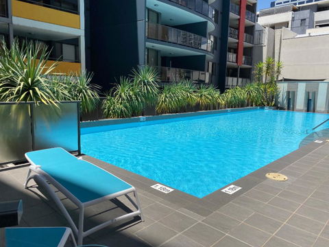 ARENA RESORT STYLE EXEC FREE NETFLIX WIFI WINE - Accommodation Noosa 1
