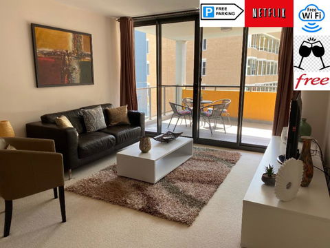 ARENA RESORT STYLE EXEC FREE NETFLIX WIFI WINE - Accommodation Noosa 0