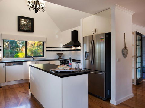 Artemis Retreat - Accommodation Noosa 3