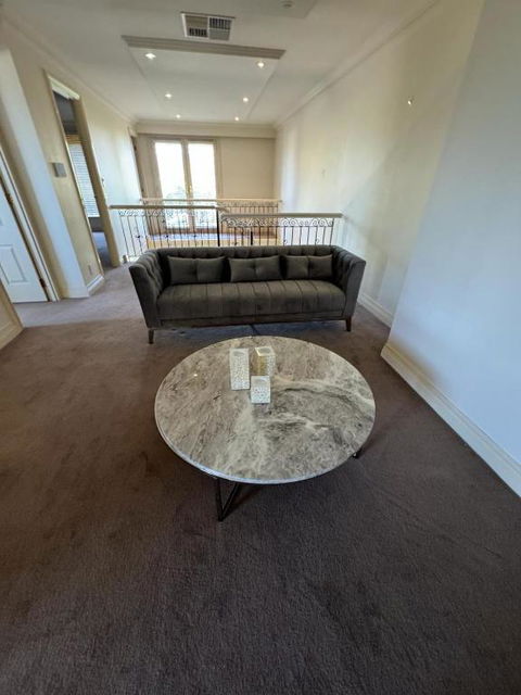 Luxurious Townhouse Retreat In Prestigious Brighton - Accommodation Noosa 2