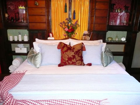 Madam Saddler - On Fraser Clunes - Accommodation Noosa 1