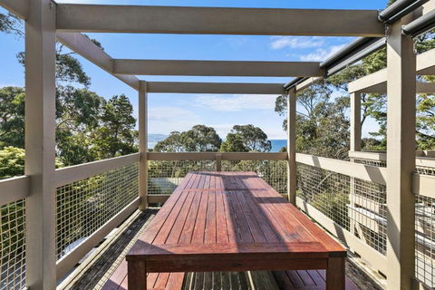 Maddlyn - Accommodation Noosa 0
