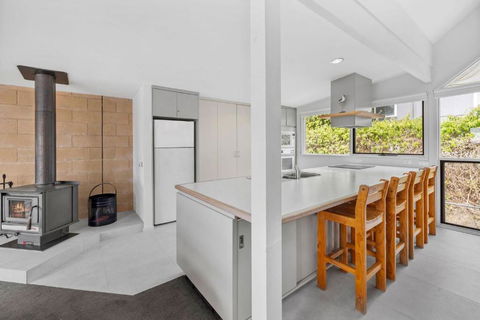 Maddlyn - Accommodation Noosa 3