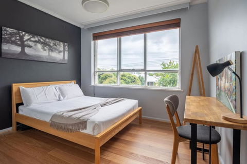 Maddox, 5min Walk To Train With Netflix And Parking - Accommodation Noosa 1