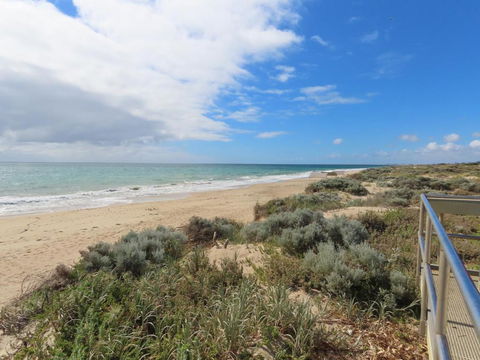 Madora Bay On The Beach - Accommodation Noosa 0