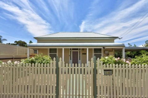 Maeville Cottage - Accommodation Noosa 0
