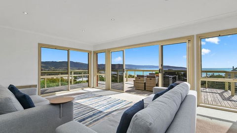 Majestic Views - Accommodation Noosa 2