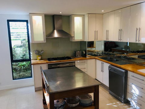 Manly Beach Mod Home Ocean View 5minutes Walk Surf Shops Ferry - Accommodation Noosa 3