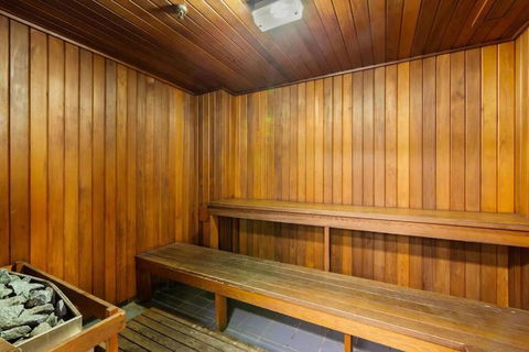 MAN54 -Manly Magic Waterfront Retreat With Gym & Sauna - Accommodation Noosa 1