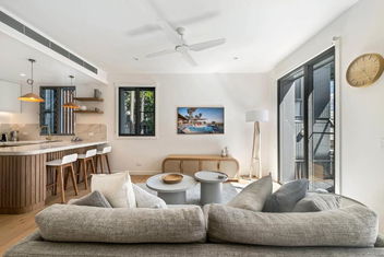 Luxury Retreat New Villa 17, Hastings St with Accommodation Noosa