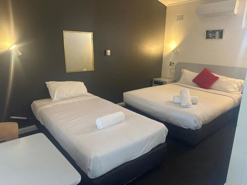 Memphis Motor Inn - Accommodation Noosa 2