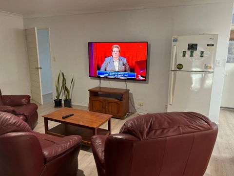 Master Room With Ensuite In A Lovely House - Accommodation Noosa 1