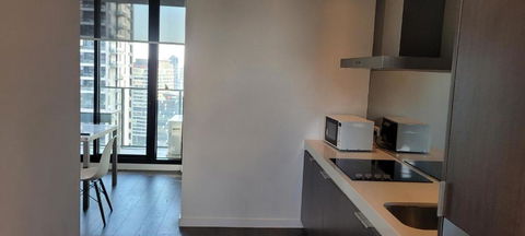 MB 3006 SkyLab Apartment Hotel - Accommodation Noosa 3