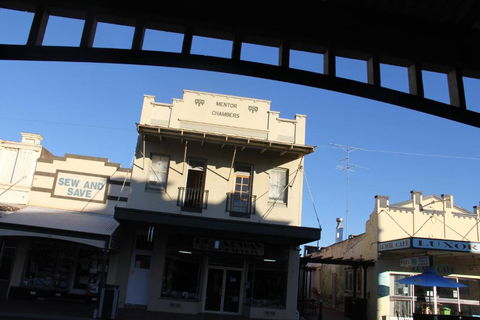 Mentor Chambers Apartment Bed & Breakfast - Accommodation Noosa 1