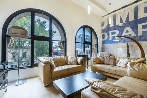 Milan Meets New York In Vibrant Richmond Precinct - Accommodation Noosa 2