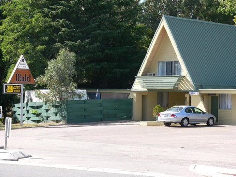 Millers Cottage Motel - Accommodation Noosa 0