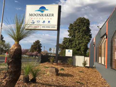 Moonraker Motor Inn - Accommodation Noosa 2