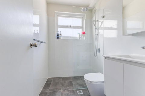 Miracle Miranda Sydney Apartment - Accommodation Noosa 2