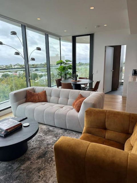 Modern 2 BRM Apt In Williamstown - Accommodation Noosa 2