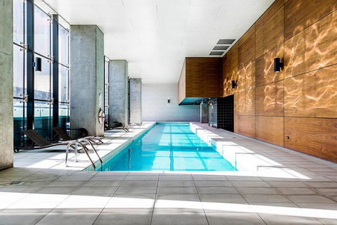 Modern 2BR Apt Next To Southern Cross FREE Parking - Accommodation Noosa 2