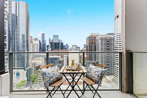 Modern 2BR Apt Next To Southern Cross FREE Parking - Accommodation Noosa 3