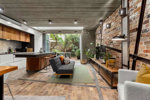 Modern & Stylish 3BR In Redfern - Accommodation Noosa 0