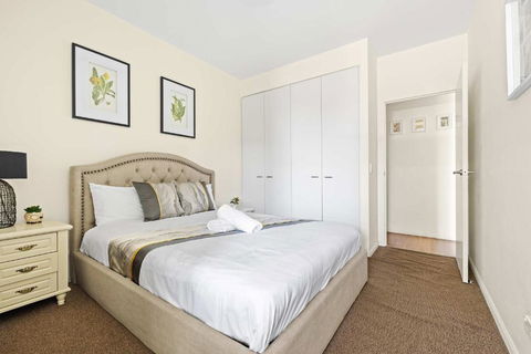 Modern Apt - Free Parking - Convenient Location - Accommodation Noosa 1