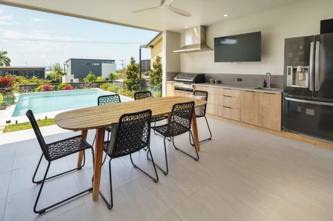 Moffat Beach Modern Oasis With Pool - Accommodation Noosa 1