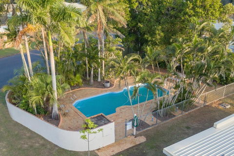 Moore Park Beach Inn - Accommodation Noosa 3