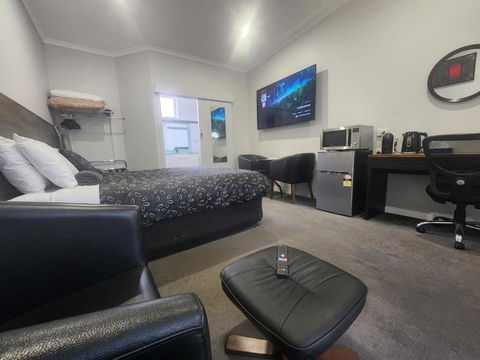 Motel24Seven And Apartments - Accommodation Noosa 3